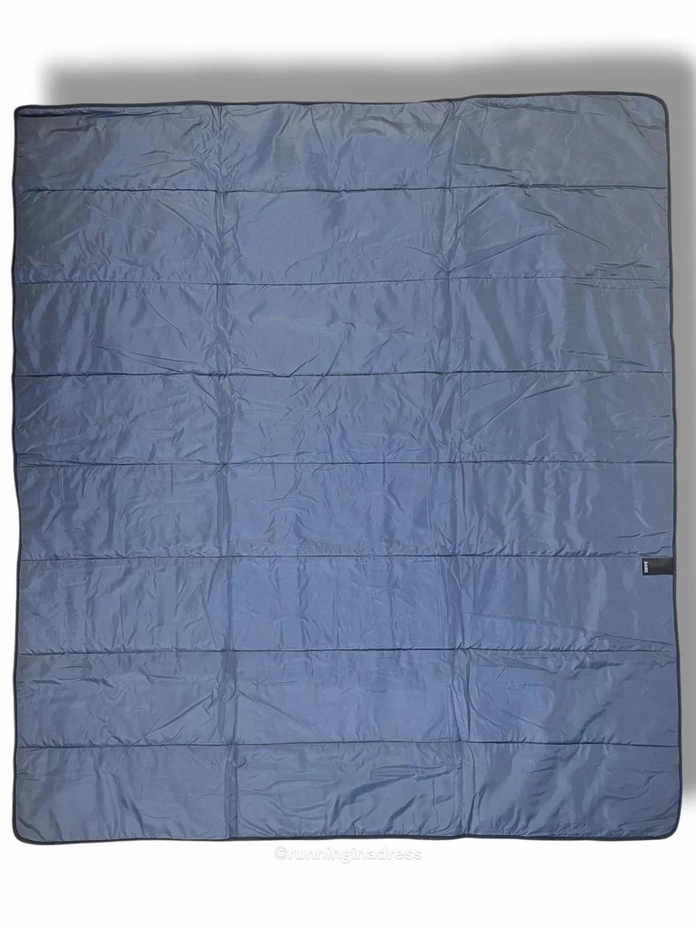 NWT RAINS Waterproof Trail Blanket Navy Quilted Picnic Stadium Car Camping Gear